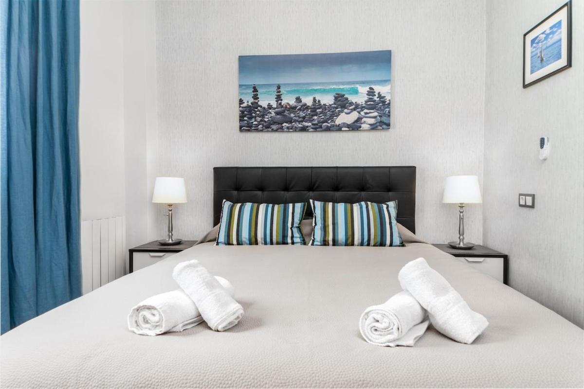 -Malagasunapts- Modern Citycentre Pool&Parking Exterior photo