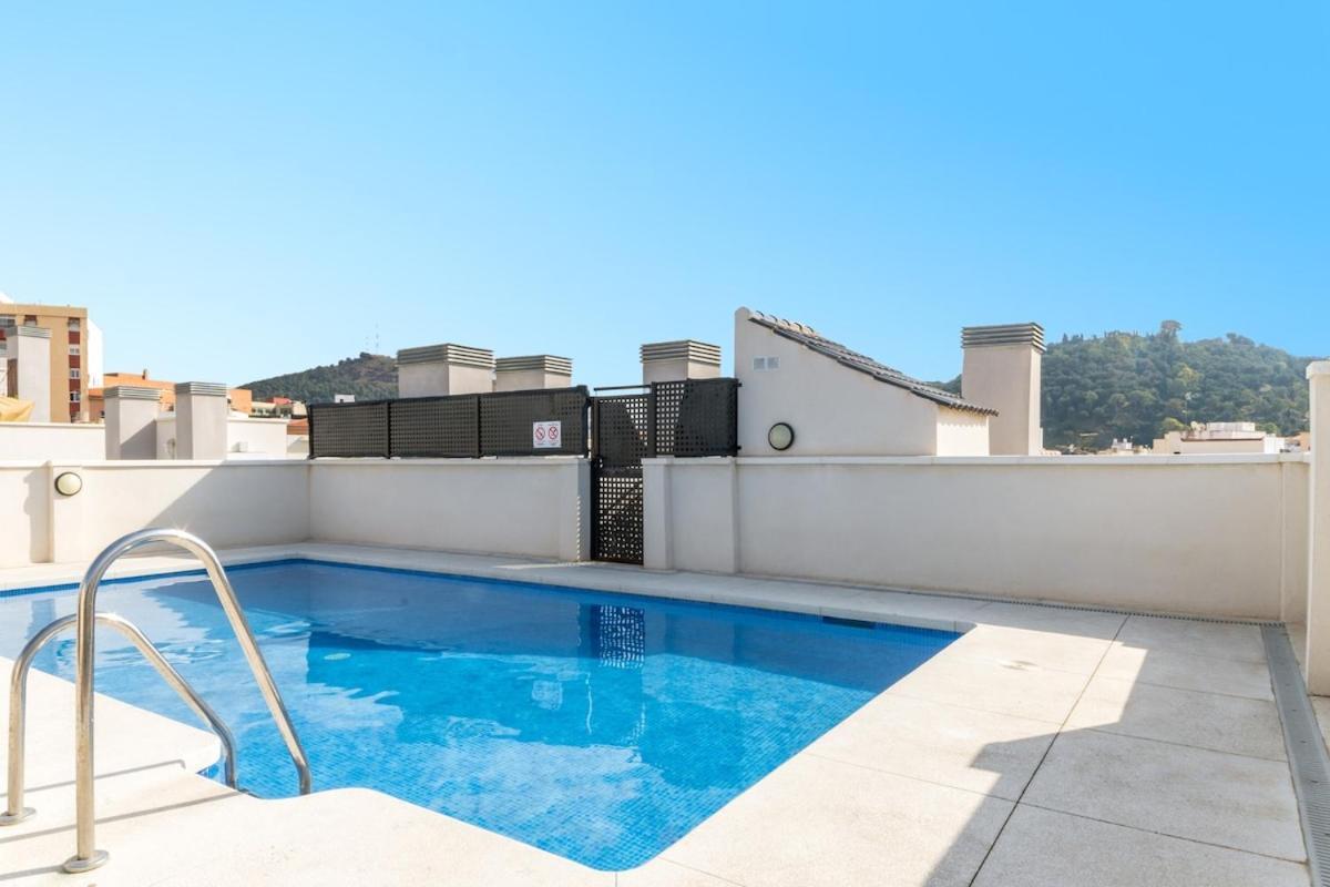 -Malagasunapts- Modern Citycentre Pool&Parking Exterior photo